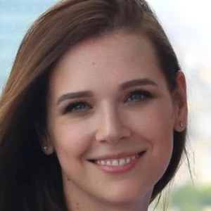 Lizaonair - Age, Bio, Birthdate, Family, Networth & More