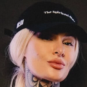 Tessa Lizz Biography