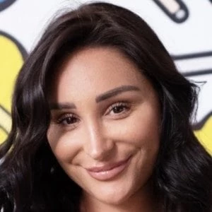 Coco Lodge Biography