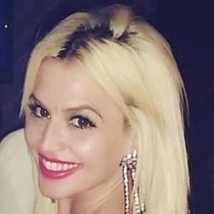 Chari Lojo - Income, Birthday, Family, Bio, Networth & More