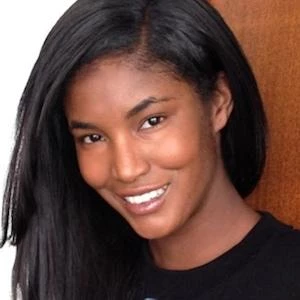 Sessilee Lopez - Family, Bio, Birthday, Family, Income & More