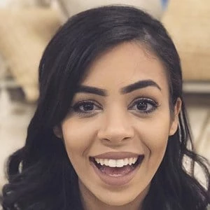 Krystal Lora - Parents, Networth, Bio, Birthdate, Family Wiki & More