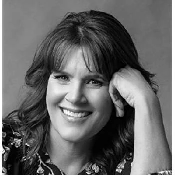 Lorelei Redmond - Age, Bio, Birthdate, Family, Networth & More