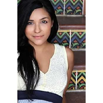 Lorena Flores - Age, Bio, Birthdate, Family, Networth & More