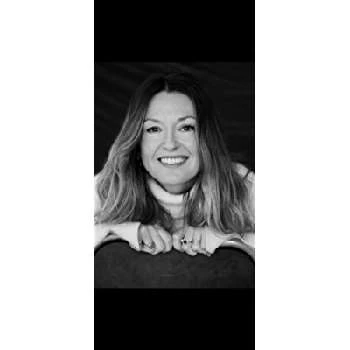 Louise Mieritz - Birthplace, Bio, Wiki, Birthday, Family, Networth & More