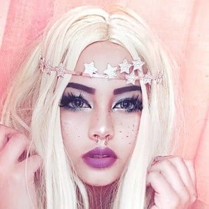Lowcash.cosplay Biography
