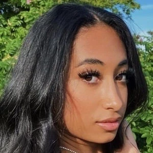 Ella Lucas - Age, Bio, Birthdate, Family, Networth & More