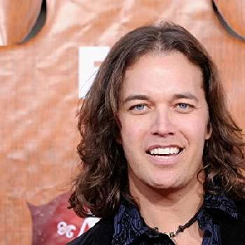 Lucas Hoge - Age, Bio, Birthdate, Family, Networth & More