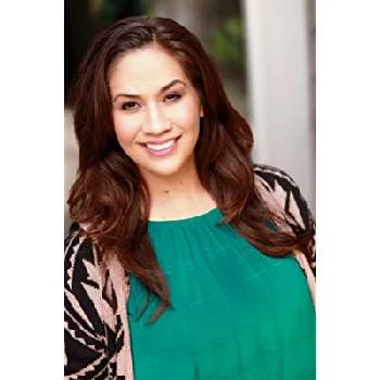 Lucia Solares - Age, Bio, Birthdate, Family, Networth & More