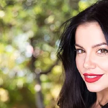 Luciana Vara - Age, Bio, Birthdate, Family, Networth & More