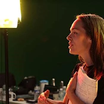 Lucy Turner - Age, Bio, Birthdate, Family, Networth & More