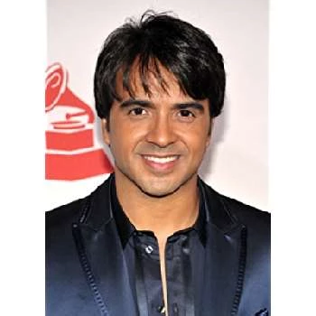 Luis Fonsi Biography