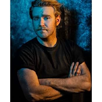 Luke McArthur Biography