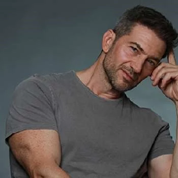 Luke Roberts Biography