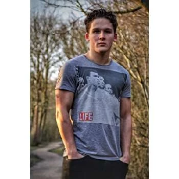 Luke Scott Biography