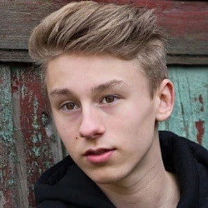 Leif Lunburg - Age, Wiki, Birthdate, Bio, Networth, Family & More