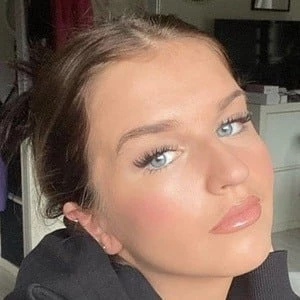 Mirabell Lundgren - Adderess, Bio, Birthdate, Family, Wiki & More