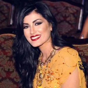 Helly Luv Biography