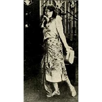 Lyda Salmonova - Parents, Networth, Bio, Birthdate, Family Wiki & More