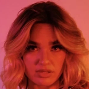 Ariel Lyndsey - Height, Bio, Wiki, Family, Birthplace, Networth & More