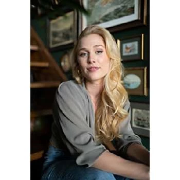 Lyndsey Gavin - Age, Bio, Birthdate, Family, Networth & More