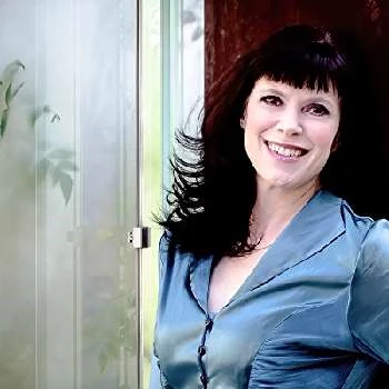 Lynette Carrington - Age, Bio, Birthdate, Family, Networth & More