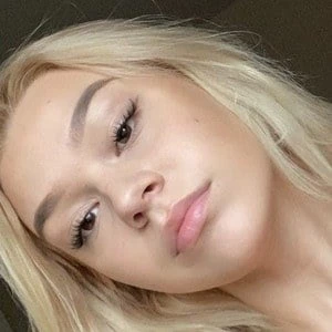 Abby Lynn - Date Of Birth, Bio, Birthdate, Parents, Networth & More