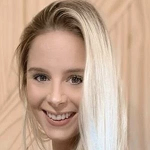 Crystal Lynn - Adderess, Bio, Birthdate, Family, Wiki & More