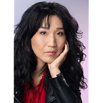 Lynna Yee Biography