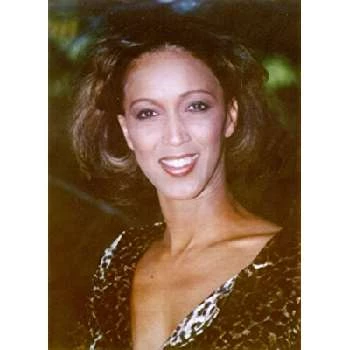 Lynne Burnett - Family, Bio, Birthday, Family, Income & More