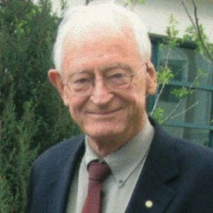 Alan MacDiarmid - Parents, Networth, Bio, Birthdate, Family Wiki & More