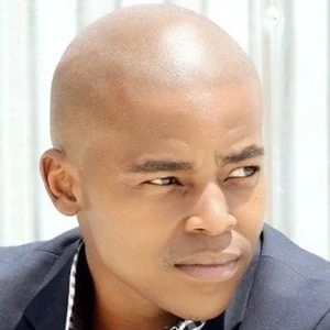 Loyiso MacDonald Biography
