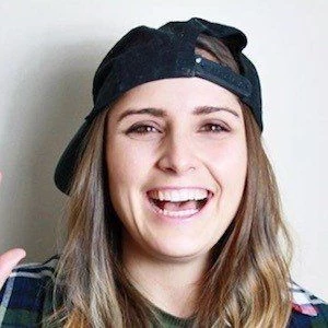 Willow MacDonald - Age, Height, Birthdate, Family, Wiki & More