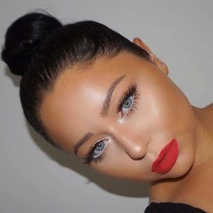 Amy Macedo - Adderess, Bio, Birthdate, Family, Wiki & More