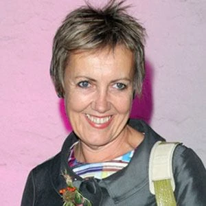 Aggie Mackenzie Biography