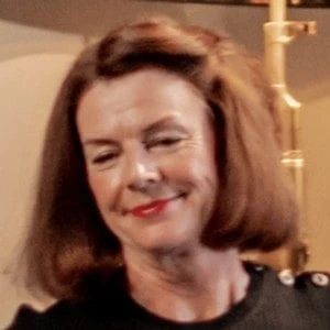 Doon Mackichan Biography