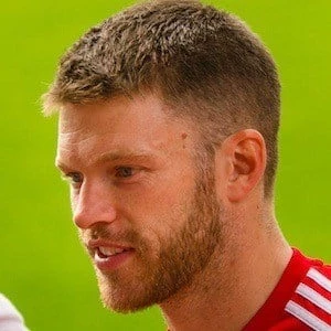 Jamie Mackie Biography