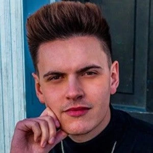 Matthew Mackinnon Biography