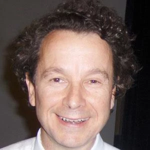 Roderick MacKinnon - Biography, Birthday, Family, Wki, Networth & More