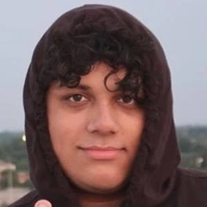 Ayat Mahmood - Birthplace, Bio, Wiki, Birthday, Family, Networth & More