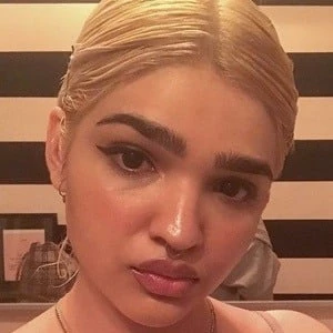 Minahil Mahmood - Adderess, Bio, Birthdate, Family, Wiki & More