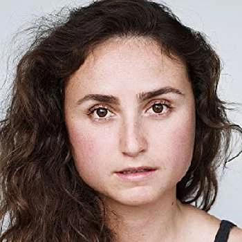 Mai Weisz - Age, Bio, Birthdate, Family, Networth & More