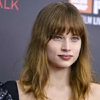 Makenzie Leigh - Age, Bio, Career, Family, Wiki, Networth & More