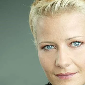 Malgorzata Kozuchowska - Networth, Bio, Wiki, Family, Birthday, Networth & More