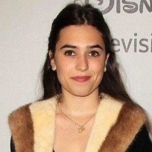 Clara Mamet - Height, Bio, Wiki, Family, Birthplace, Networth & More
