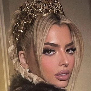 Mandana Bolourchi - Birthplace, Bio, Wiki, Birthday, Family, Networth & More