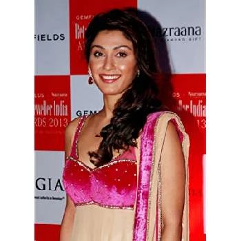 Manjari Fadnnis - Birthday, Bio, Wiki, Family, Networth & More