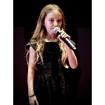 Manon Maindivide Biography