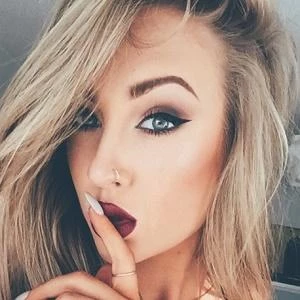 Aspen Mansfield Biography