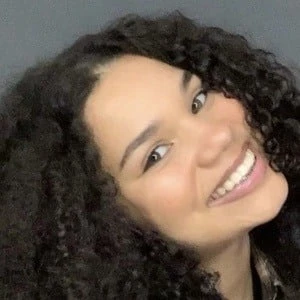 Meya Manson - Family, Bio, Birthday, Family, Income & More